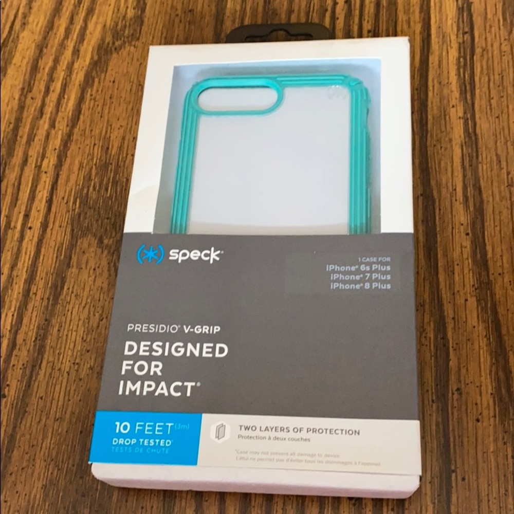 NWT clear speck iPhone 6s/7/8 plus